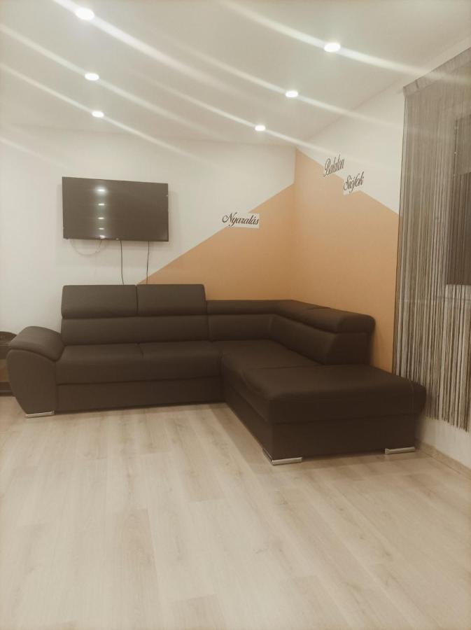 Apartament Magnólia Apartman Siófok Zewnętrze zdjęcie